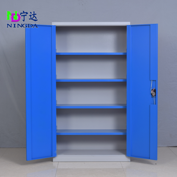 通門工具柜開門